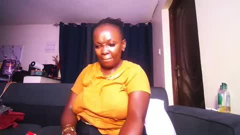 Snapshot of lulu_sparks1 chatting on 02-22-26, 12:15 lulu_sparks1 online show from 02-22-26, 12:15