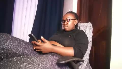 Snapshot of lulu_sparks1 chatting on 05-02-26, 05:23 lulu_sparks1 online show from 05-02-26, 05:23