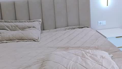 Snapshot of lulu_wolfie chatting on 02-18-26, 03:24 Lulu online show from 02-18-26, 03:24