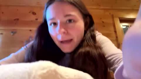 Snapshot of lulupixxx chatting on 10-22-25, 02:39 Connie online show from 10-22-25, 02:39