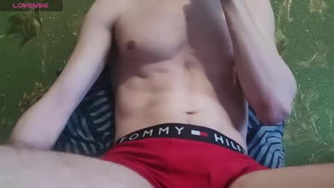 Snapshot of lumberxxxx chatting on 12-18-25, 12:44 lumberxxxx online show from 12-18-25, 12:44