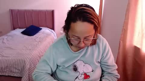 LUMI     online show from 09-21-25, 01:57