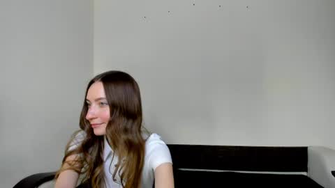 Snapshot of luminaya chatting on 06-20-26, 10:29 Naya online show from 06-20-26, 10:29