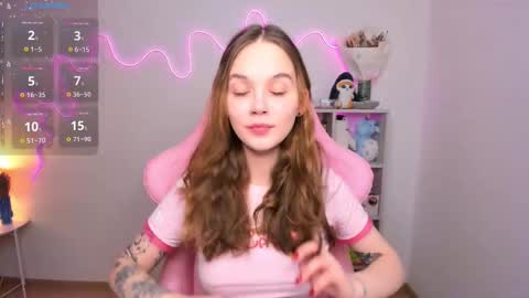 Snapshot of luminousmelody chatting on 12-22-24, 02:17 luminousmelody online show from 12-22-24, 02:17