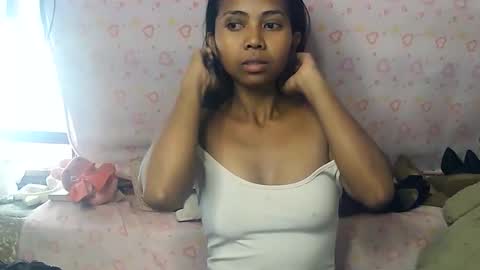 Snapshot of luna019 chatting on 10-05-25, 12:58 Luna online show from 10-05-25, 12:58