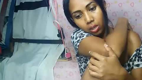 Snapshot of luna019 chatting on 10-24-25, 06:37 Luna online show from 10-24-25, 06:37