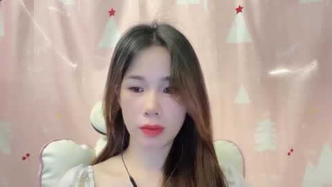 Snapshot of luna4739 chatting on 05-25-26, 05:46 Luna online show from 05-25-26, 05:46