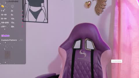 Snapshot of luna__cute chatting on 11-23-25, 05:02 Luna online show from 11-23-25, 05:02