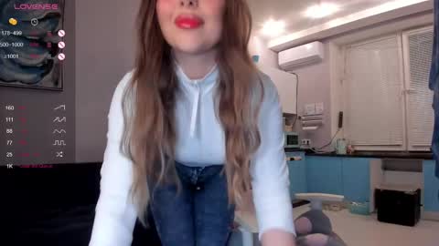 Snapshot of luna__l chatting on 03-06-25, 05:54 Alice online show from 03-06-25, 05:54