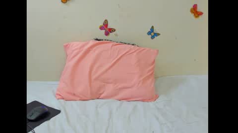 Snapshot of luna_bellla chatting on 05-06-26, 02:33 Luna online show from 05-06-26, 02:33