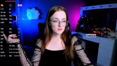 luna_berryy online show from 02-18-25, 05:20