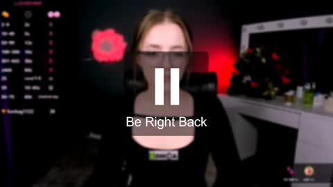 luna_berryy online show from 02-20-25, 11:43