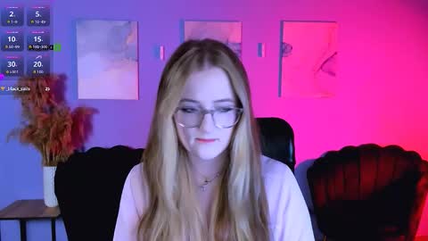 luna_berryy online show from 03-07-26, 08:28