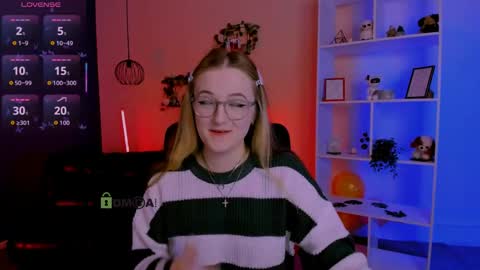 luna_berryy online show from 04-12-26, 07:30