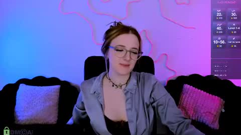 luna_berryy online show from 06-25-26, 05:12