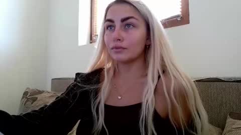 luna_blazer online show from 10-04-25, 10:13