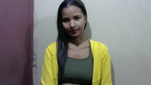 Snapshot of luna_cherry0 chatting on 04-27-26, 04:10 Laura online show from 04-27-26, 04:10