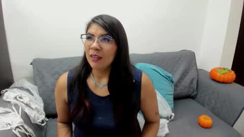 luna  online show from 10-31-25, 11:22