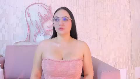 luna_ferrer1 online show from 06-11-26, 11:41