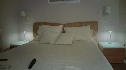 Snapshot of luna_hoti chatting on 12-04-25, 02:21 luna_hoti online show from 12-04-25, 02:21