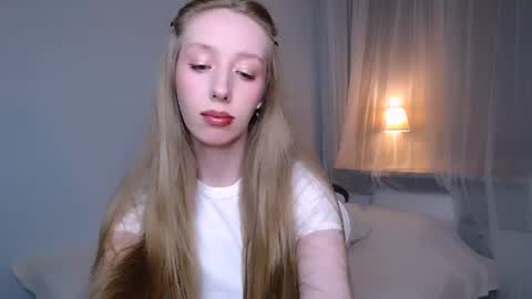 Snapshot of luna_insanity chatting on 06-27-26, 10:37 Luna online show from 06-27-26, 10:37
