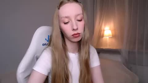 Snapshot of luna_insanity chatting on 07-20-26, 10:01 Luna online show from 07-20-26, 10:01