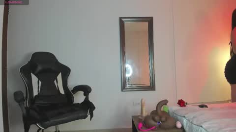 Snapshot of luna_killari chatting on 10-07-25, 11:40 luna killari online show from 10-07-25, 11:40