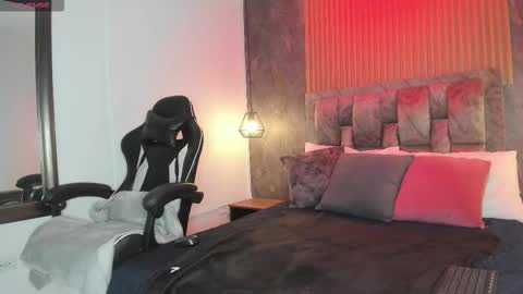 Snapshot of luna_killari chatting on 10-09-25, 11:41 luna killari online show from 10-09-25, 11:41