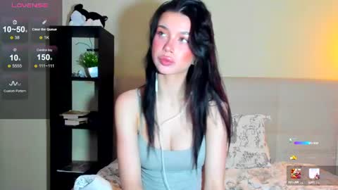 Hi everyone my name is Tina   online show from 06-25-26, 11:20