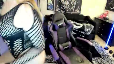 Luna online show from 07-21-26, 11:29