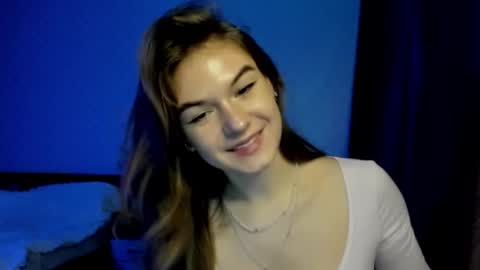 Snapshot of luna_lust_21 chatting on 11-16-25, 06:13 Luna online show from 11-16-25, 06:13