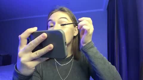 Snapshot of luna_lust_21 chatting on 11-28-25, 03:20 Luna online show from 11-28-25, 03:20