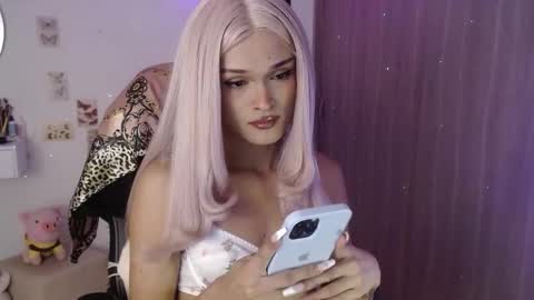 Snapshot of luna_mails chatting on 02-22-26, 11:14 Luna online show from 02-22-26, 11:14