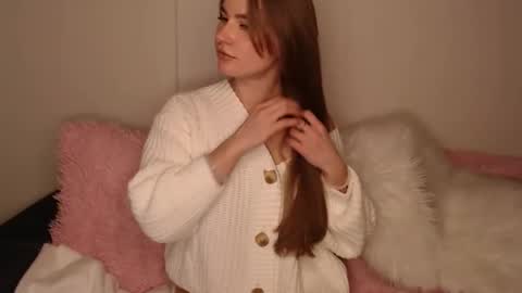 Snapshot of luna_moon77 chatting on 02-05-26, 03:27 Luna online show from 02-05-26, 03:27