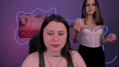Snapshot of luna_noct chatting on 05-08-26, 09:25 Princess Luna online show from 05-08-26, 09:25