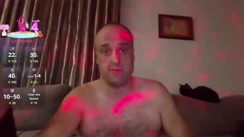 Snapshot of luna_perversa11 chatting on 09-12-25, 09:15 Luna online show from 09-12-25, 09:15