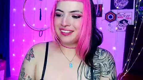 MISS LUNA  online show from 02-06-25, 06:08