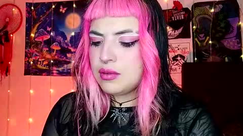 MISS LUNA  online show from 03-08-25, 05:22