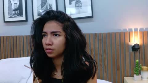 Snapshot of luna_roja25 chatting on 01-06-26, 01:37 LUNA online show from 01-06-26, 01:37