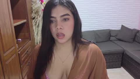 luna_rousse26 online show from 06-02-26, 01:02