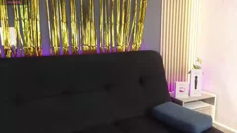 luna_sophya online show from 09-25-25, 12:09