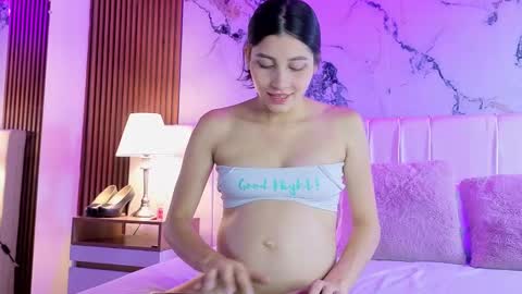 Snapshot of luna_star__18 chatting on 10-15-25, 12:05 A M M Y online show from 10-15-25, 12:05