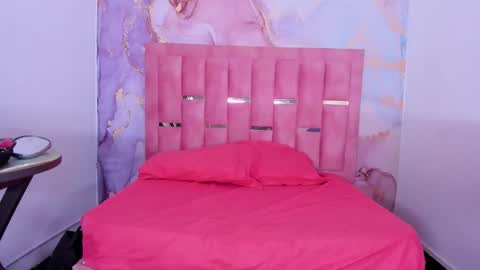 Luna  online show from 01-21-25, 12:18