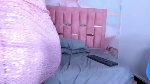 Luna  online show from 01-24-25, 06:25