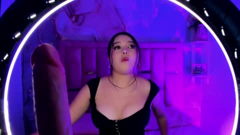 Snapshot of luna_sweeett_ chatting on 05-29-26, 02:26 Luna online show from 05-29-26, 02:26