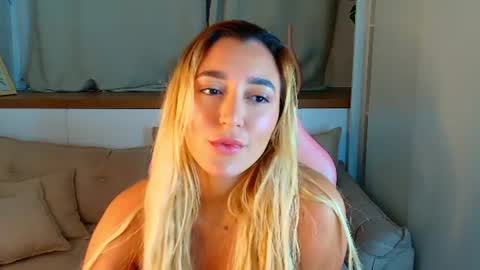 Snapshot of luna_velvvet chatting on 07-03-26, 07:53 Luna online show from 07-03-26, 07:53