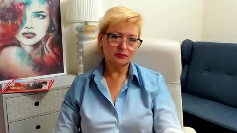 Snapshot of luna_xfantasy chatting on 04-15-26, 06:42 L u n a online show from 04-15-26, 06:42