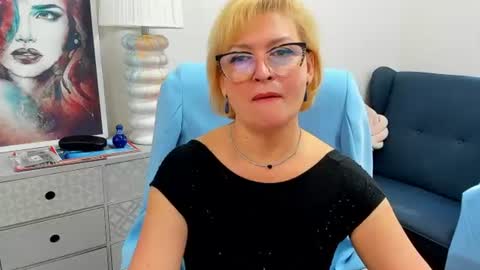 Snapshot of luna_xfantasy chatting on 06-12-26, 06:56 L u n a online show from 06-12-26, 06:56