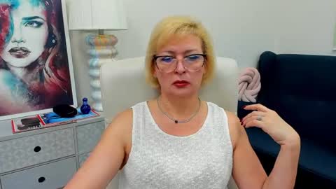 Snapshot of luna_xfantasy chatting on 06-19-26, 06:29 L u n a online show from 06-19-26, 06:29