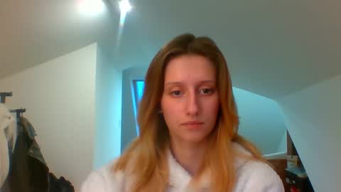 Snapshot of luna_xsensual chatting on 01-08-25, 02:46 L U N A online show from 01-08-25, 02:46